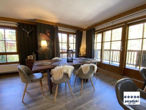 Stylish ski-in ski-out 3 bed apartment, Arc 1950 - Housity
