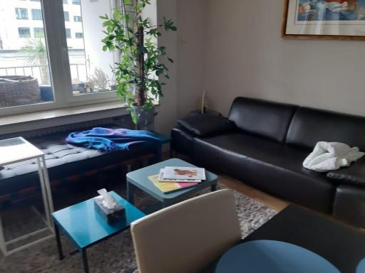 2 Bed/2 Baths in Düsseldorf Center next to Kytaro - Housity