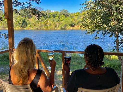 Divundu Guest House - Housity