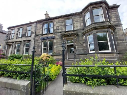 Edinburgh House Hotel - Housity