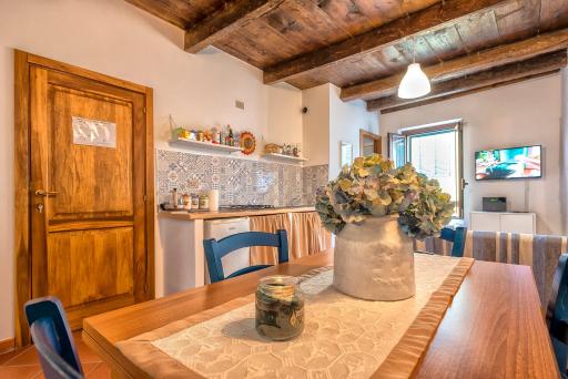 Chantal Apartment - Housity