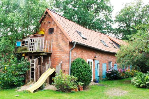 Dat Uhlenhus - Housity