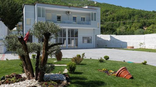 Petrela Homes - Housity