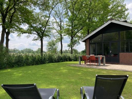 Achterhoekse vakantiewoning, infraroodsauna, geweldig uitzicht, goede bedden - Housity