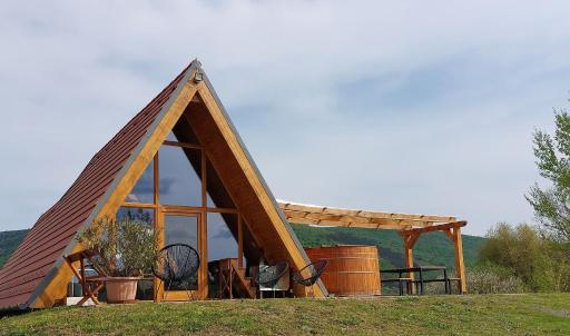 Edelin Lake House - Housity