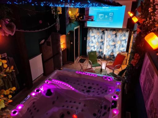 Villa Maelio Jacuzzi Sauna et Salle de jeux - Privatif - Housity