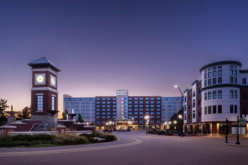 Hyatt Regency Coralville - Housity