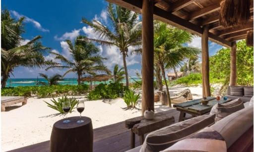 Beachfront Chuku house in Tulum beach - Housity
