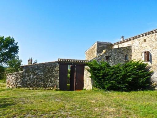 Secheras: House / Villa - Sècheras - Housity