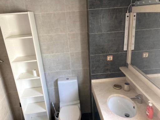 A Family house in Santa Cruz, Torres Vedras - Housity