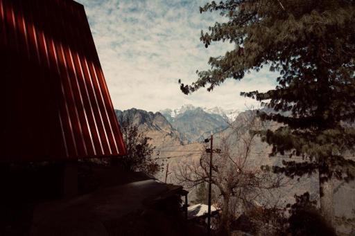 Cottages Amid Mountains - Housity