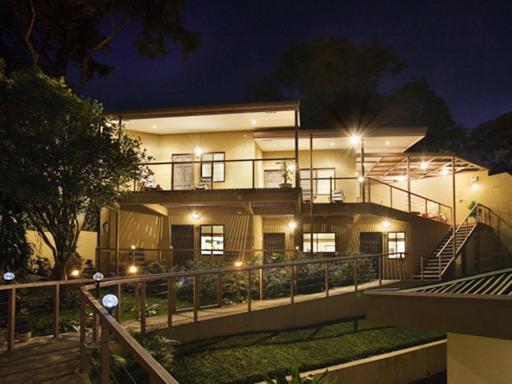 Out of Bounds Boutique Hotel - Housity