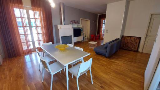 Le Strelizie - Housity