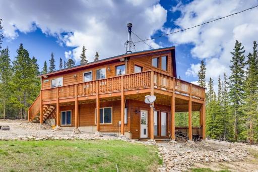 Cozy Mountain House Perfect for Relaxing - Puma's Den - Housity