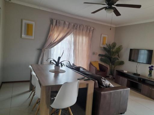 Emalahleni Home- 8 Sleeper - Housity