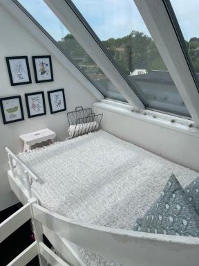 Cool familyhome close to the Beach w two cuddly cats - Housity