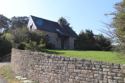 KER CECILE, MAISON AVEC TERRASSE - JARDIN - BARBECUE - PING-PONG - WIFI - 5 CHAMBRES - Housity