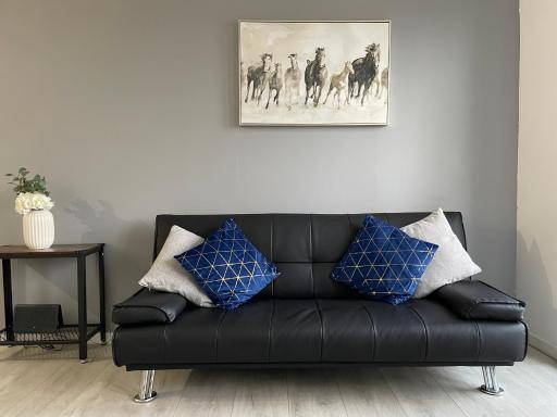 Wonderful 2-bed apartment in Slough - Housity