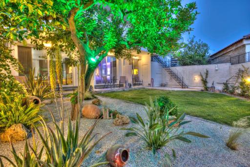 3SSS Bouquet Studios - Housity