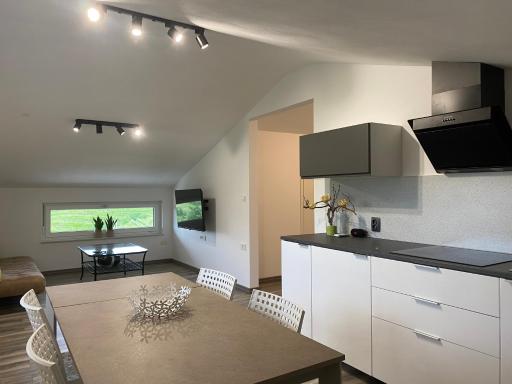 Apartma Fojana - Housity