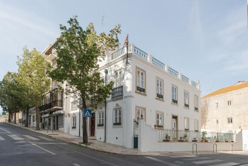 Almada Villa - Housity