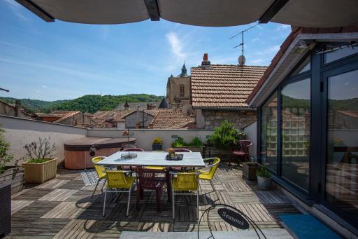 Superbe appartement avec jacuzzi sur toit terrasse - Housity
