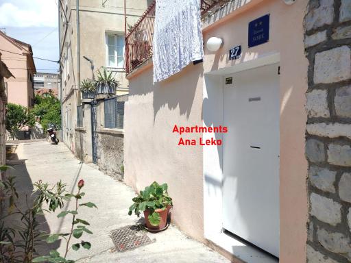 Apartmani Ana Leko - Housity