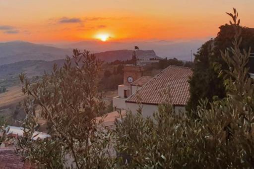 Nni Turiddu - Housity