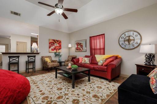 Spring Break Offer! Cozy Home near Fort Worth Stockyards, Globe Life, AT&T - Housity