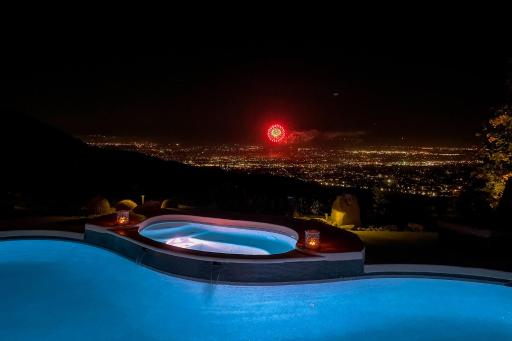 Cliff House - El Paseo Retreat with amazing views of Palm Desert city lights - Housity