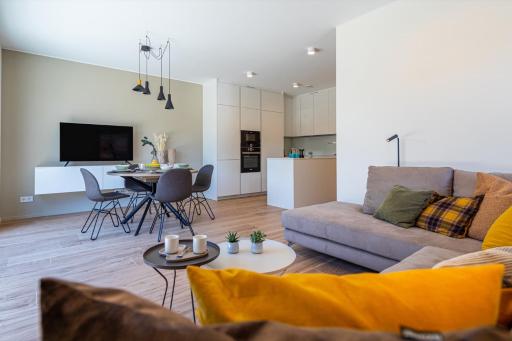 En Suite bedrooms at Reckenthal House by Rentaroo - Housity