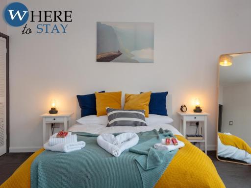 ENTIRE Lovely Modern House business holidays - Housity