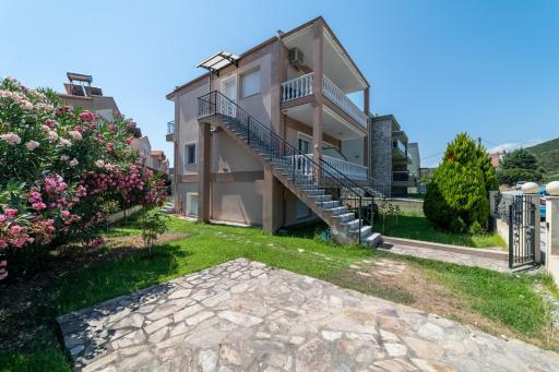 Iraklitsa 1 - Housity