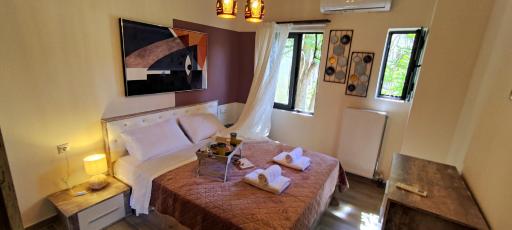CENTRAL QUIET BEAUTY -Kiki - Housity
