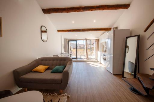 Loft refait à neuf avec terrasse en centre ville - Housity