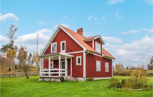 2 Bedroom Gorgeous Home In Landsbro - Housity