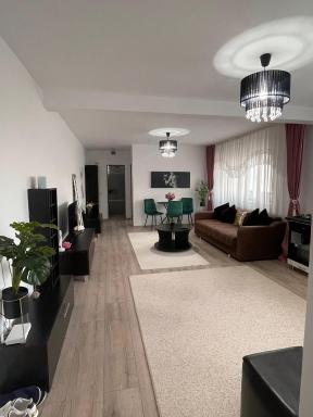 Adriana home - Hizvo