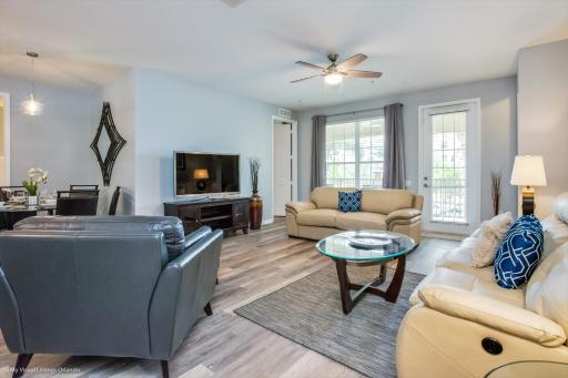 Beautiful Condo w Private Balcony Near Universal - Housity