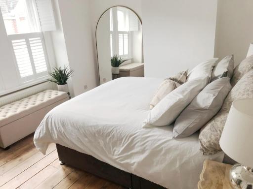 Emerson House. Close to Poole Harbour & Town Centre - Housity