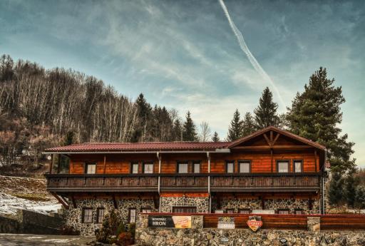 Hostinec Hron - Beňuš - Housity