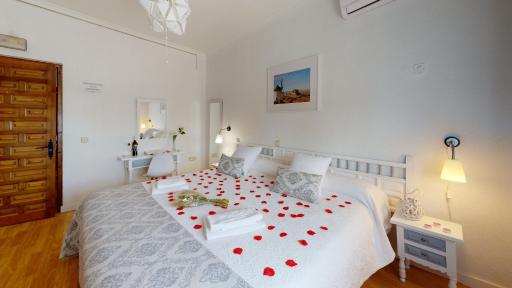 Hotel Consuegra - Housity