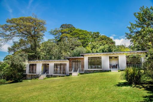 YerbaBuena Modern Stay in the Cloud Forest - Housity