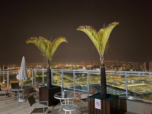 Flat encantador 18º, hotel piscina e vista top - Housity