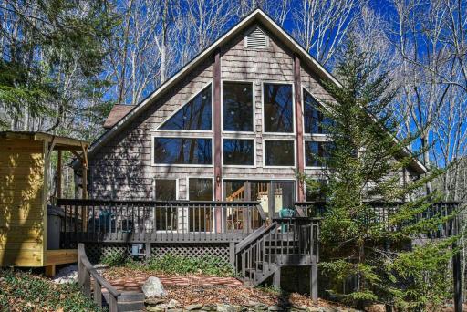 The Camby Cabin just 12 miles to downtown Asheville - Housity