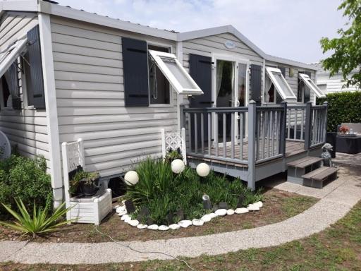 Mobil'home à Dolus-d'Oléron (17) avec terrasse, cuisine d'été et proche plages - 4 couchages - FR-1-246A-120 - Housity