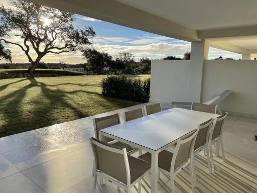 Emerald Green 2370 Golf & beach - Housity