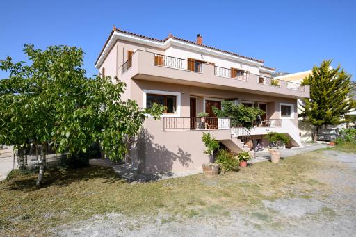 Archanes Nature Retreat Residence - Housity