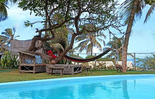 Casa na Praia da Peroba Icapuí CE vista mar, piscina, caiaques, jardim florido e cozinheiro incluso - Housity