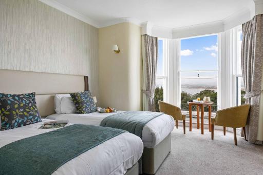 Royal Beacon Hotel - Housity