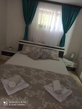 Apartman M&S Vrdnik - Housity